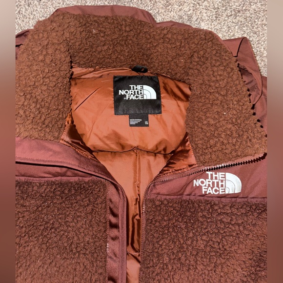 The North Face Nuptse Down Jacket - Picture 4 of 11